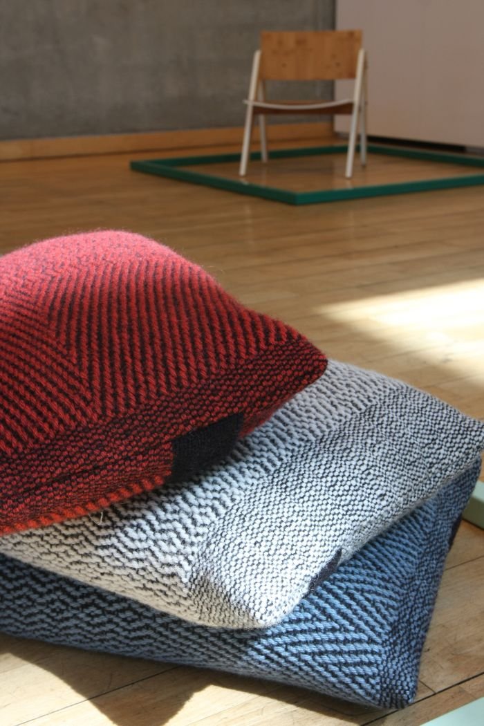 https://www.woodvani.live/blog/wp-content/uploads/2017/06/Much-More-Than-One-Good-Chair-Felleshus-Berlin-Hands-on-Woven.jpg
