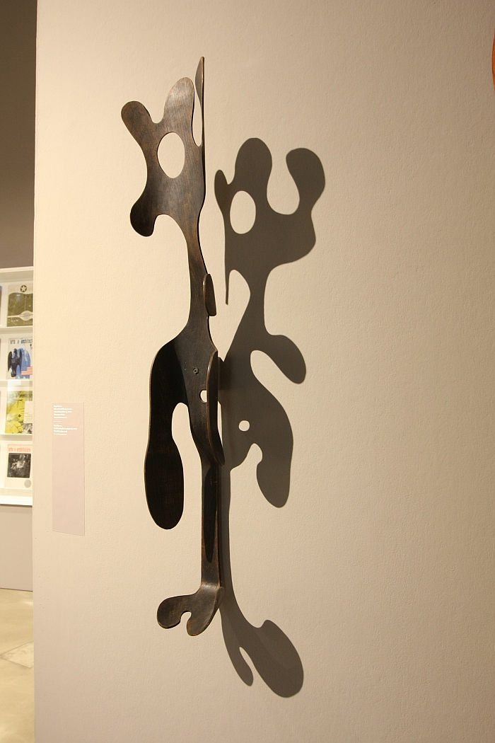 Eine Splint-Skulptur von Ray Eames, gesehen bei