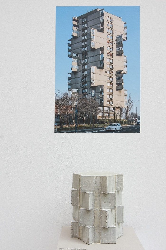Die sogenannte Toblerone in Belgrade von Rista Sekerinski,
