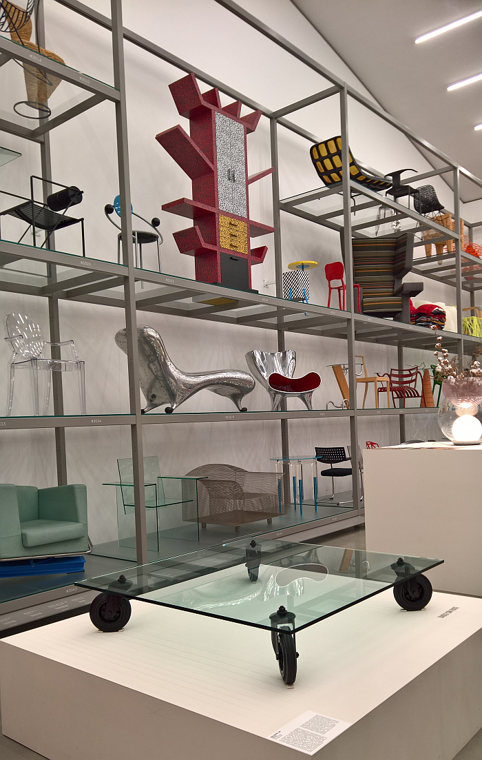 Tavolo con ruote von Gae Aulenti für Fontana Arte, gesehen bei