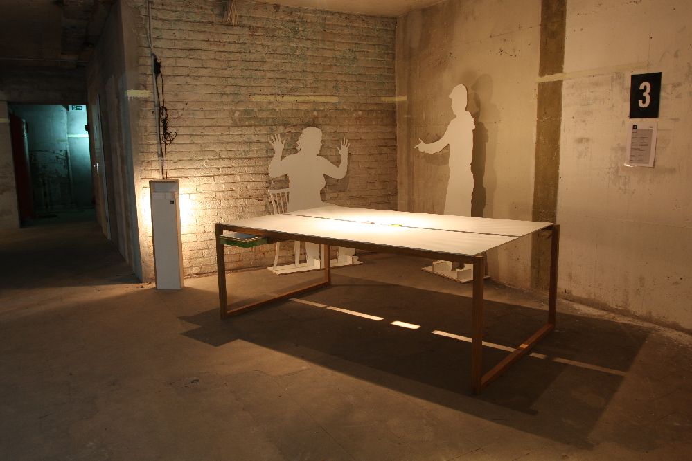 Design braucht Täter 2012 Schreibtisch für Zwei by Handwert Möbeldesign Design braucht Täter 2012 Schreibtisch für Zwei by Handwert Möbeldesign