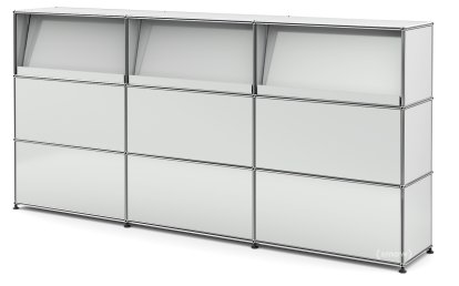 USM Haller Theke Typ 2 (mit Schrägtablaren), Lichtgrau RAL 7035, 225 cm (3 Elemente), 35 cm